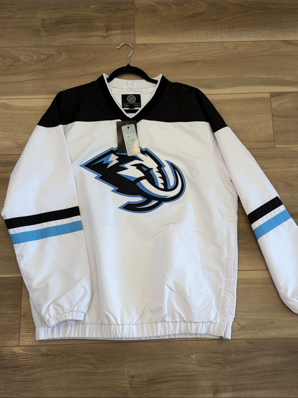 Utah Mammoth’s Men's White & Black Pullover